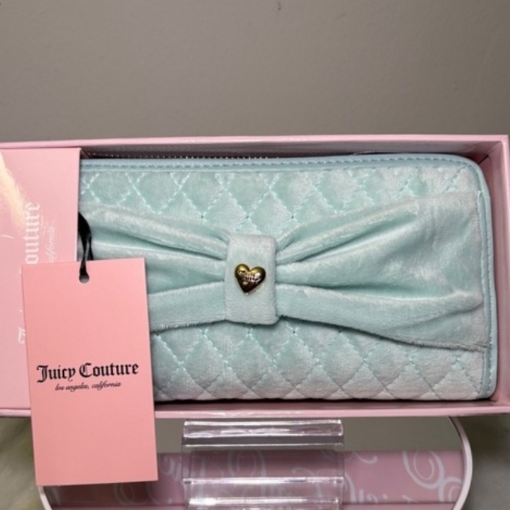 Juicy Couture Tied With A Bow Pastel Turquoise Large Zip Around Wallet